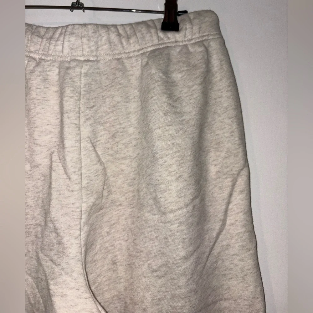 Aritzia TNA Cream Jogger Sweatpants - Picture 7 of 7